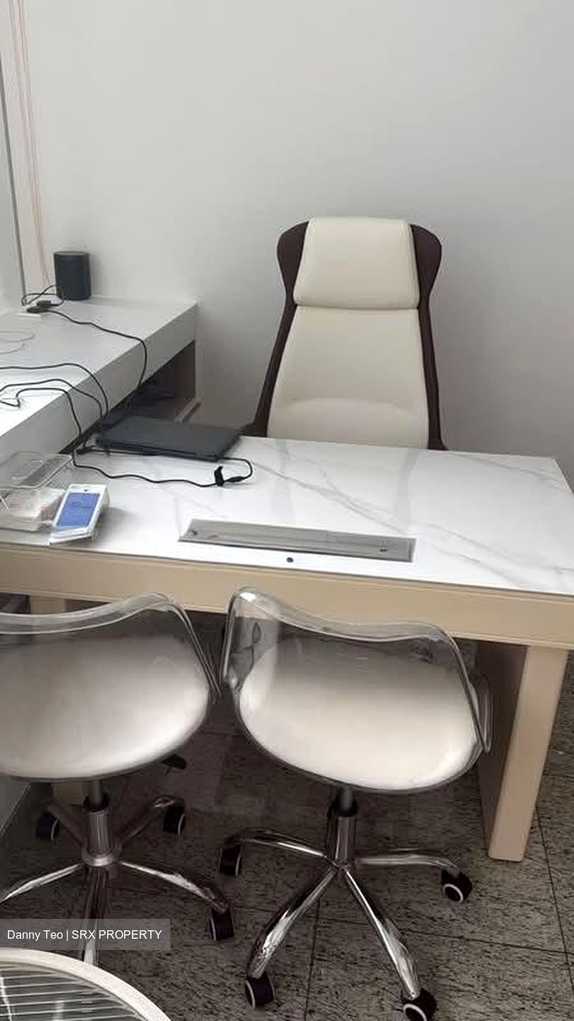 The Central (D1), Office #553882111